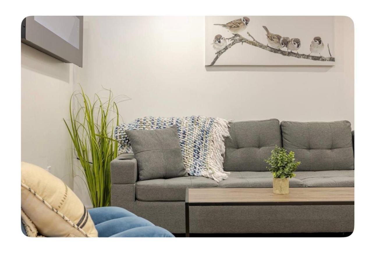 Luxurious 1000 Sq Ft Oasis Διαμέρισμα Μπράμπτον Εξωτερικό φωτογραφία